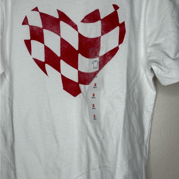 NWT old navy, White T-Shirt with Red Checkered Heart - Picture 4 of 4